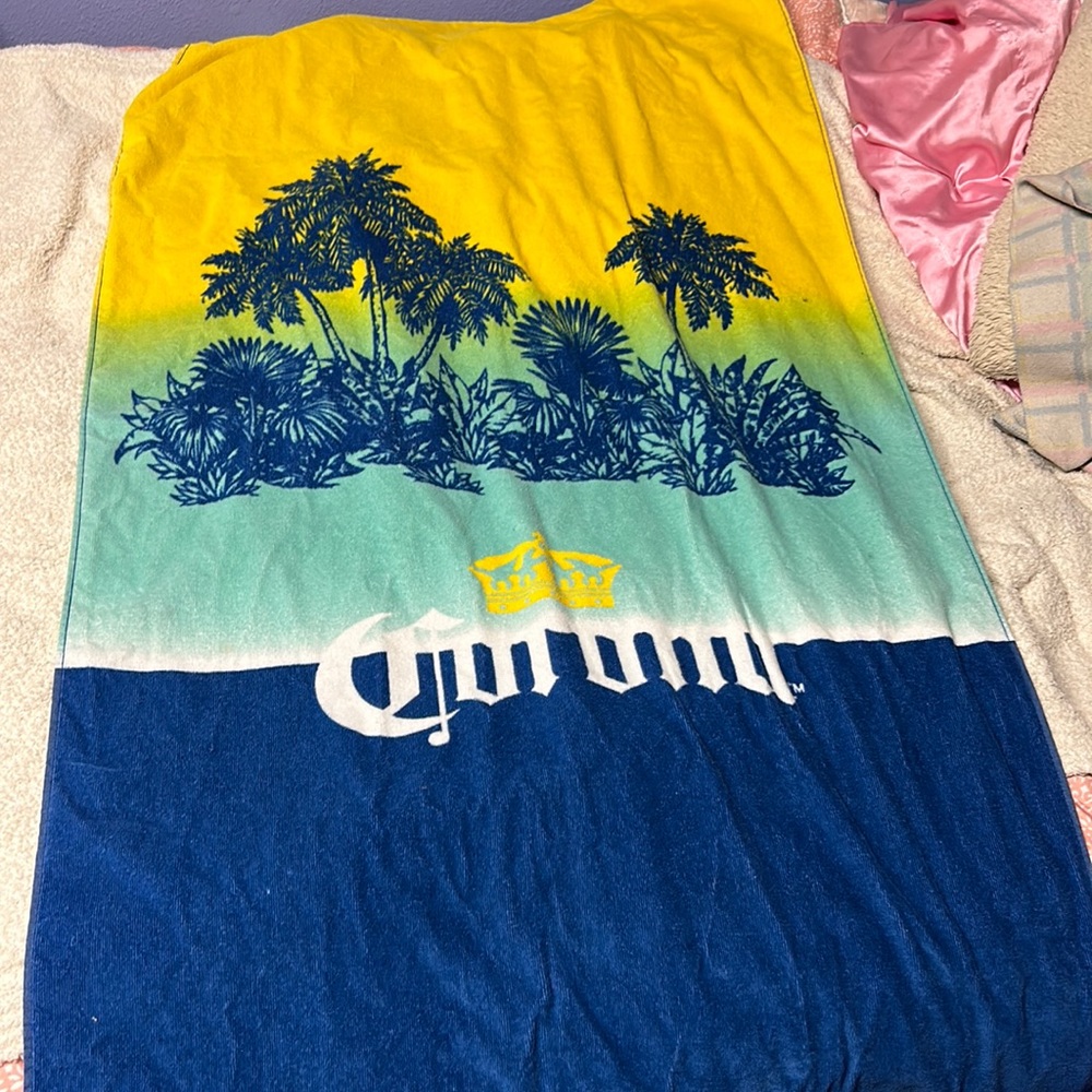 CORONA BEACH TOWEL